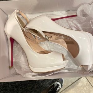 White 4.5 inch heels (New)